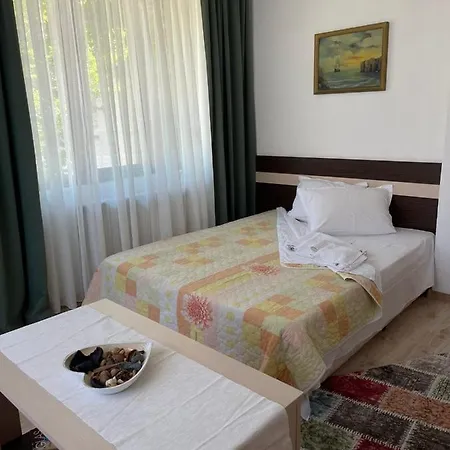 лилия Созопол