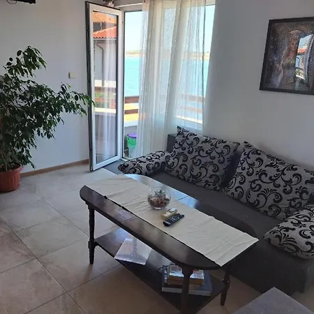 лилия Созопол