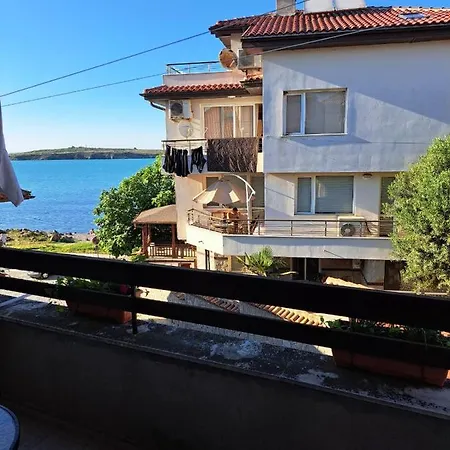 Liliya Σωζόπολη