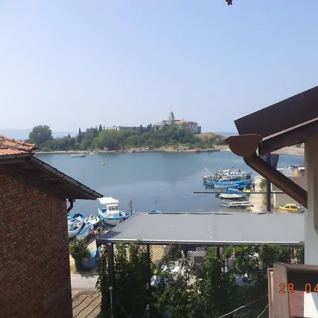 Ваканционна къща лилия