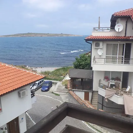 лилия Созопол