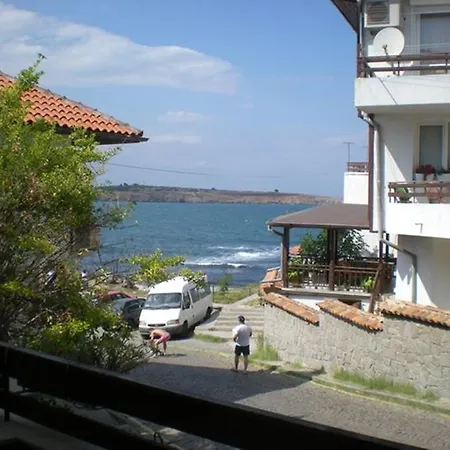 лилия Созопол