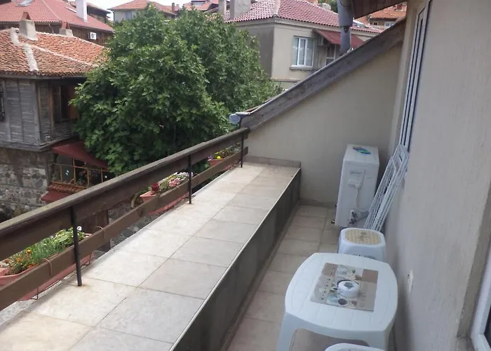 Liliya Semesterbostad